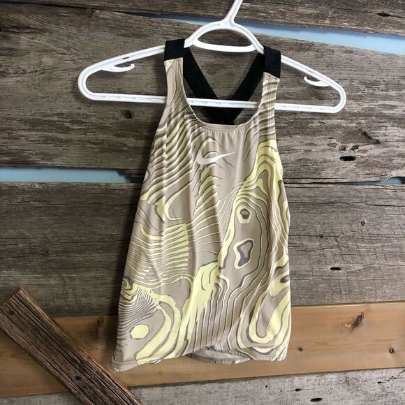 𝅺nike Size Large (11-13yrs) Yellow Neon/Black Activewear Tank Top - Picture 1 of 4